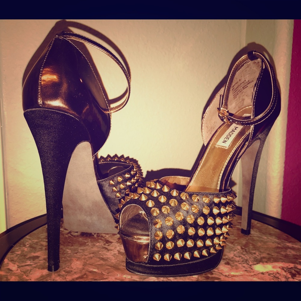 Platform shoes..